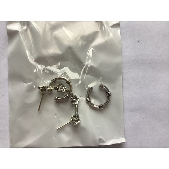 4388 NIP Silvertone Three-Piece Plum Blossom Design Double Hoop Cuff Earring Set - Picture 2 of 2